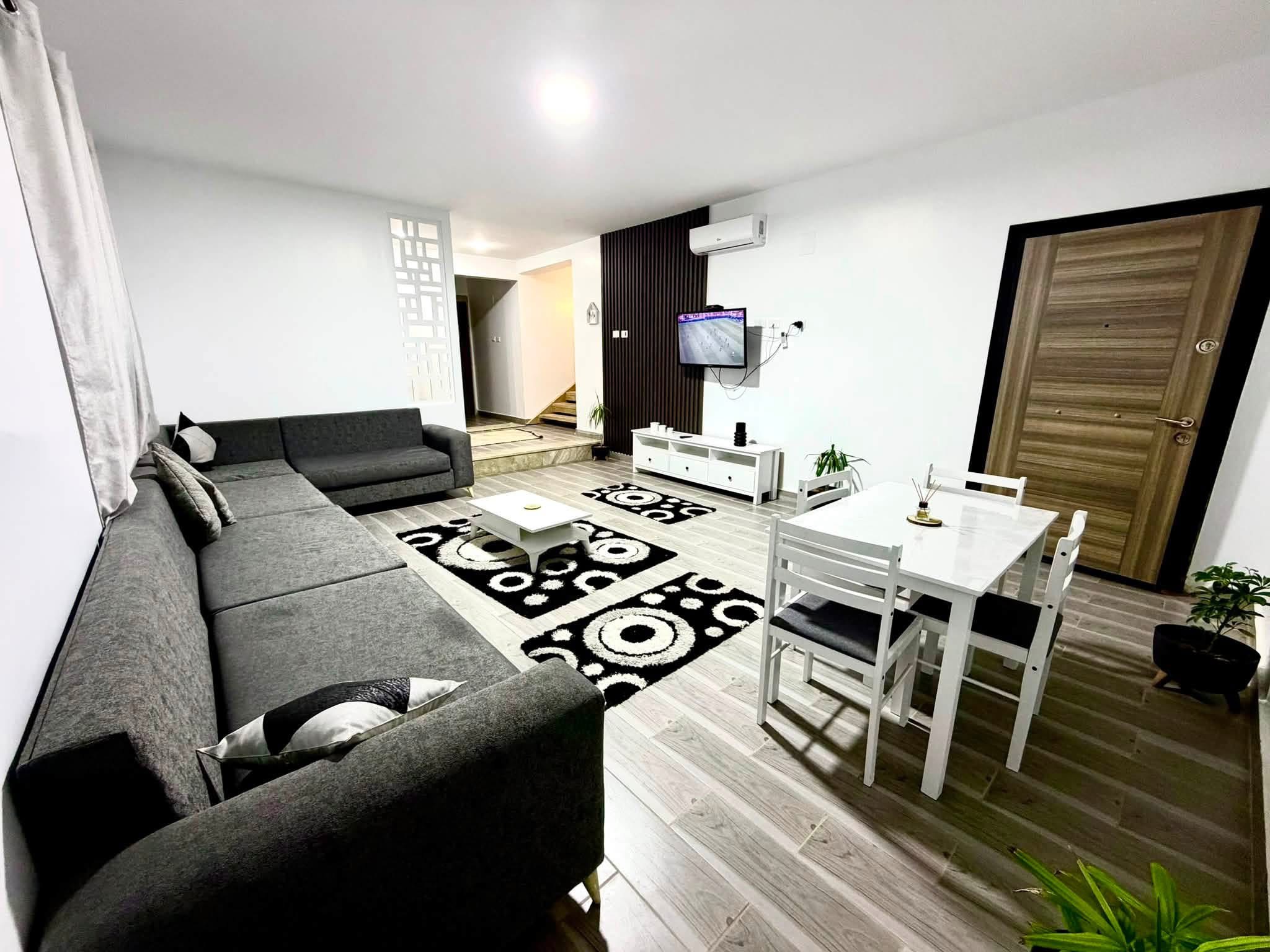 yola House  005