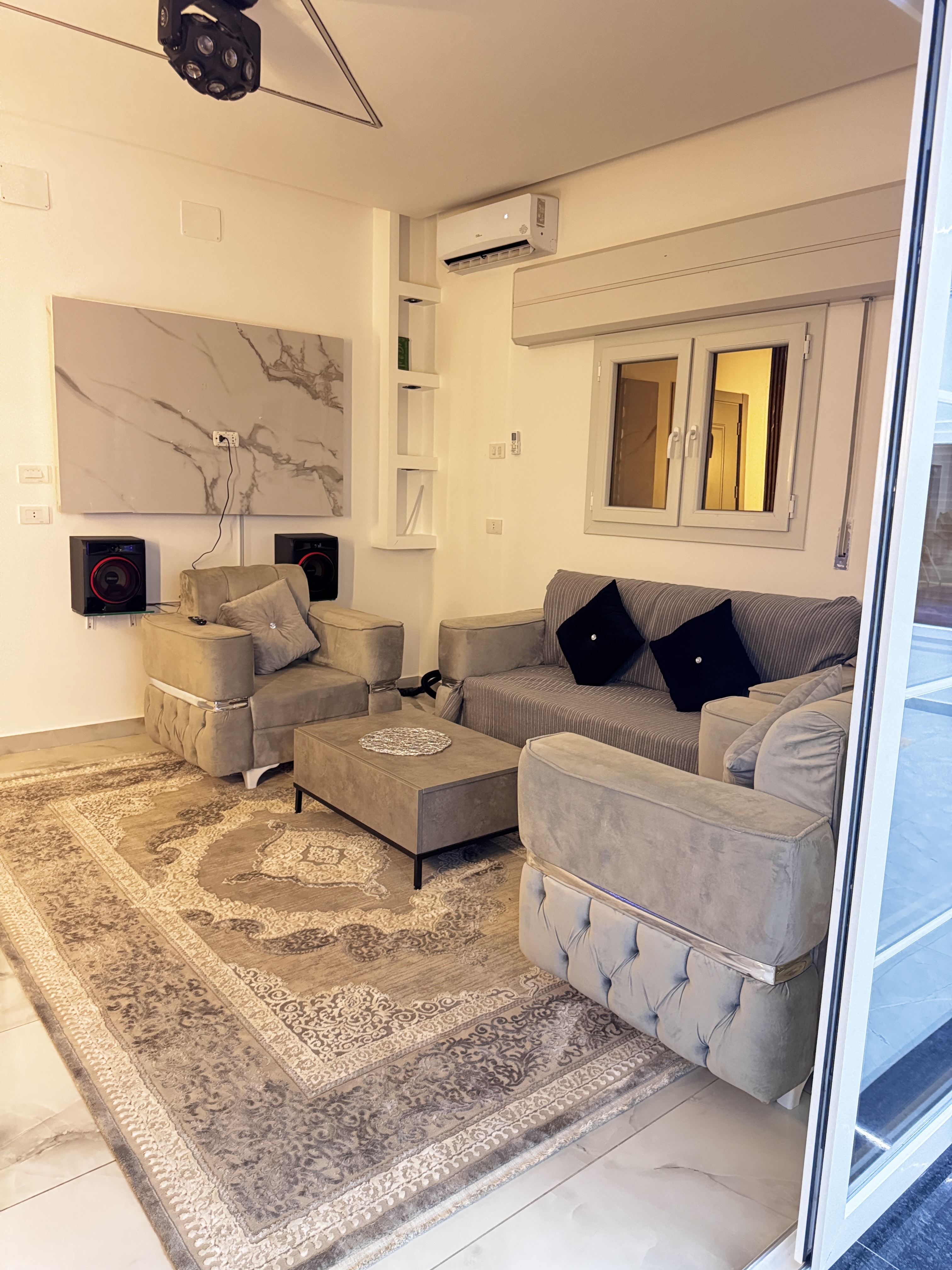 Villa Zelenskyy 1