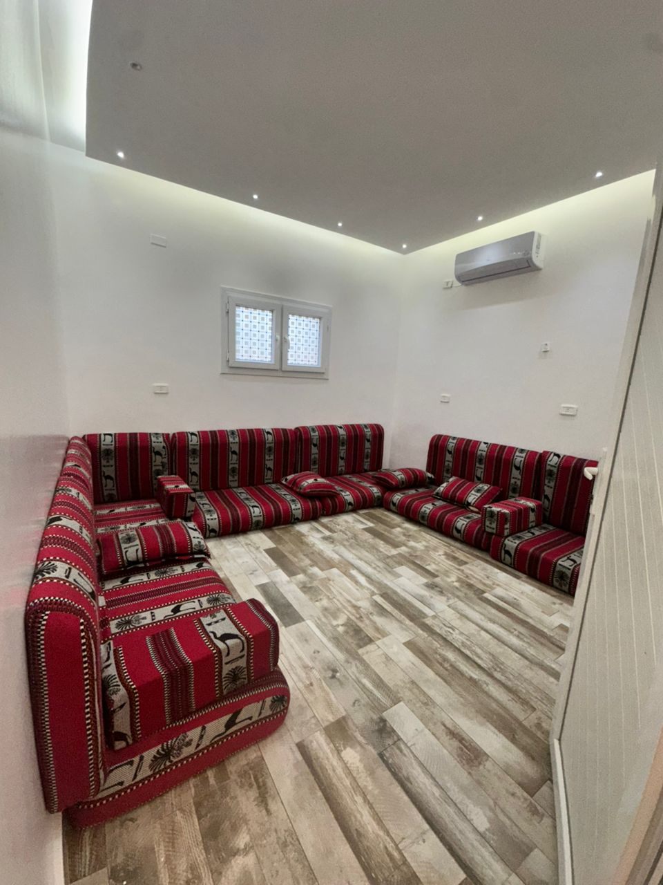 فخامه 80